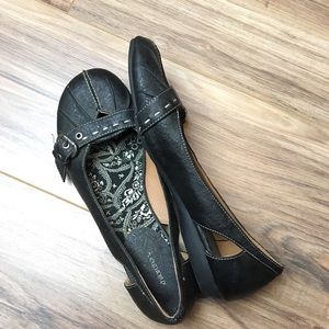 Black Buckle Flats
